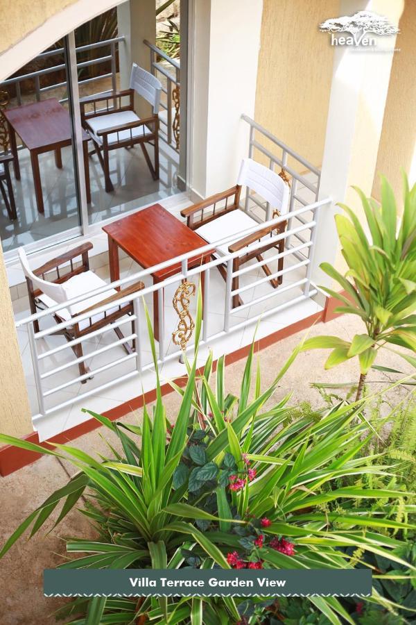 Heaven Restaurant & Boutique Hotel Kigali Exterior photo